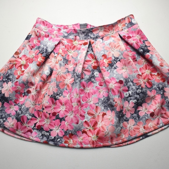 Bethany Mota Dresses & Skirts - Bethany Mota Floral Skater Skirt